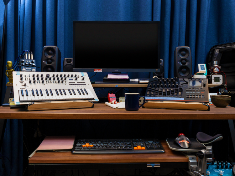 Ding Ding's Home Studio