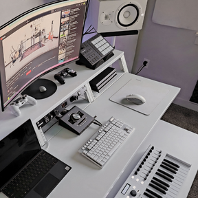 Headquarter Studio Workstation