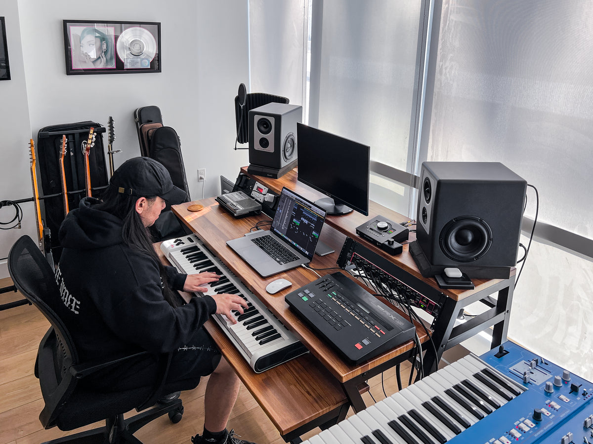 Headquarter Studio Workstation